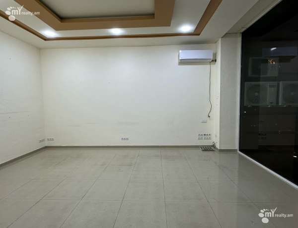 komercion-vacharq-Yerevan-Center