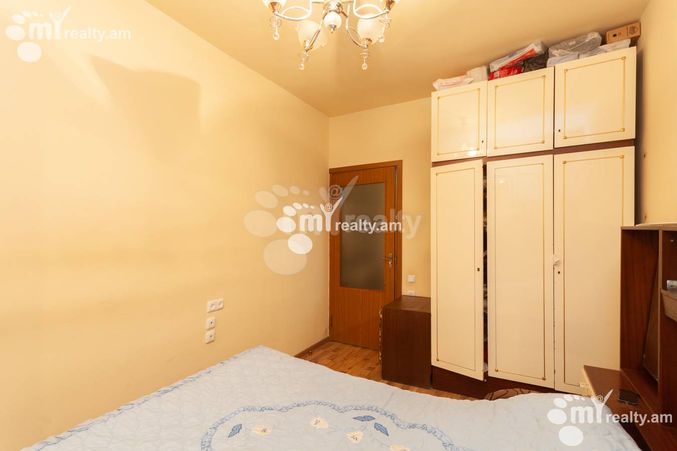 4 սենյականոց բնակարան  Ե. Քոչար փող, Կենտրոն Երևան, 149605