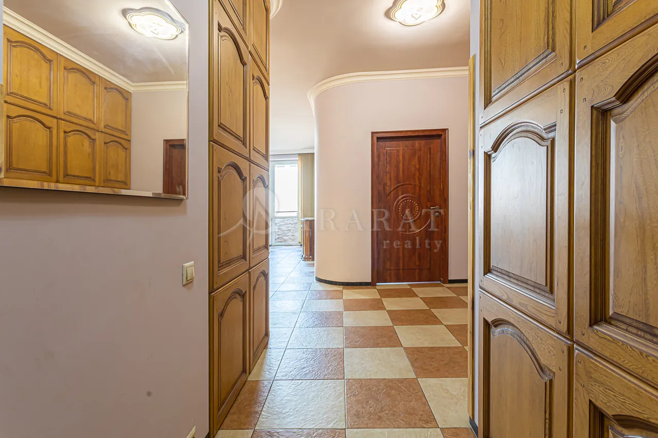 2 bedroom apartment for sale خیابان ن. زاریان, عربگیر ایروان, 157833