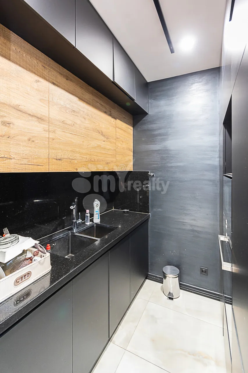 5 bedroom apartment for sale Tsitsernakaberd Highway, Center Yerevan, 161498