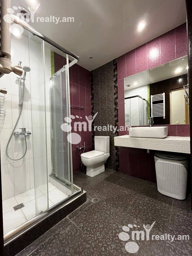4 bedroom apartment for rent Antarayin St, Center Yerevan, 156196