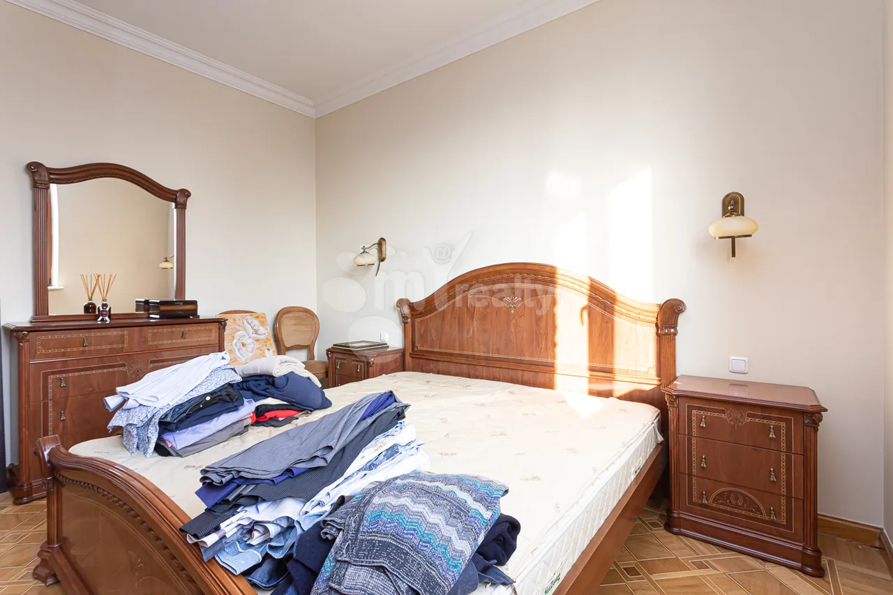 4 bedroom apartment for sale Baghramyan av(Arabkir), Arabkir Yerevan, 158396