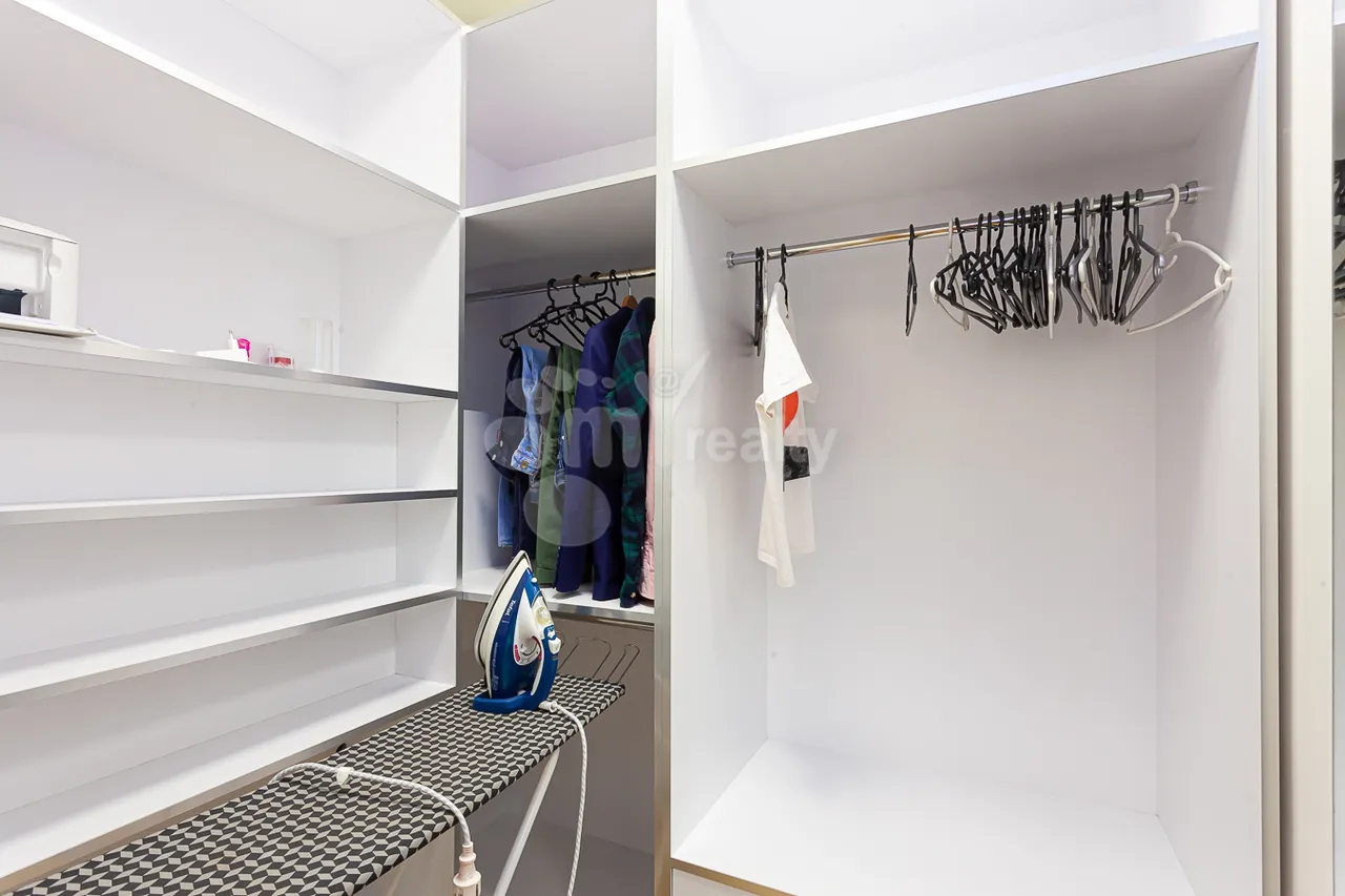 Снять 4 комнатную квартиру Вардананц ул, Центр Ереван, 158842