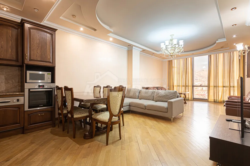 varcov-bnakaran-norakaruycum/3-senyakanoc/Sayat-Nova+Ave/Center/Yerevan