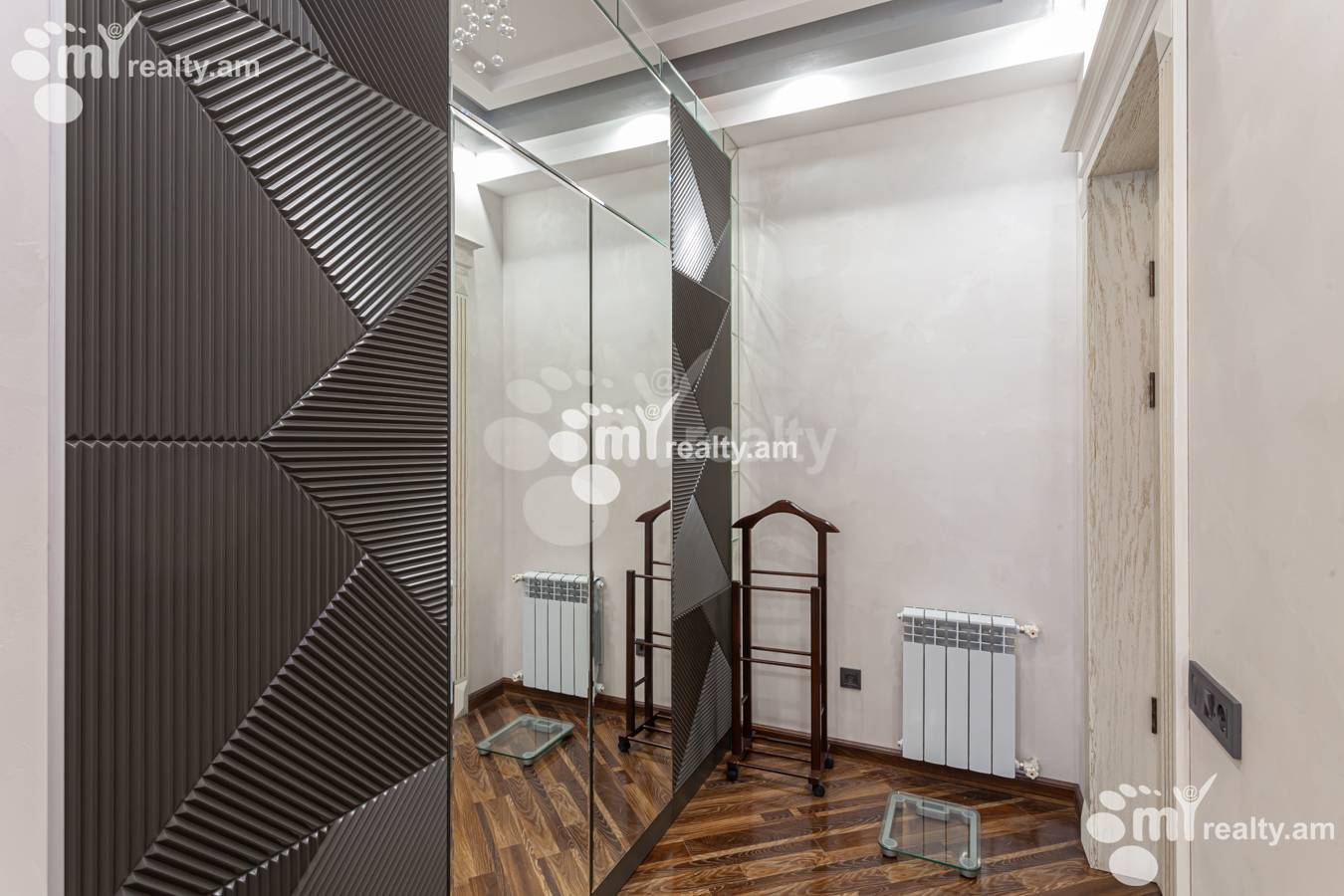 5 bedroom apartment for sale Tsitsernakaberd Highway, Center Yerevan, 149530