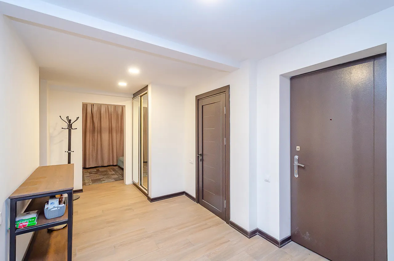 4 bedroom apartment for sale خیابان تِریان, مرکز شهر ایروان, 159761