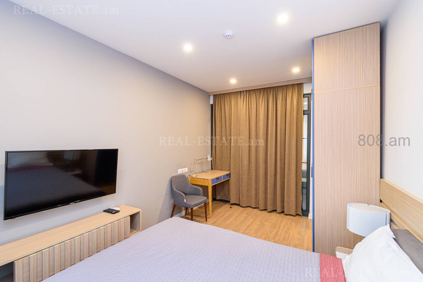 3 սենյականոց բնակարան  Պուշկինի փող, Կենտրոն Երևան, 131686