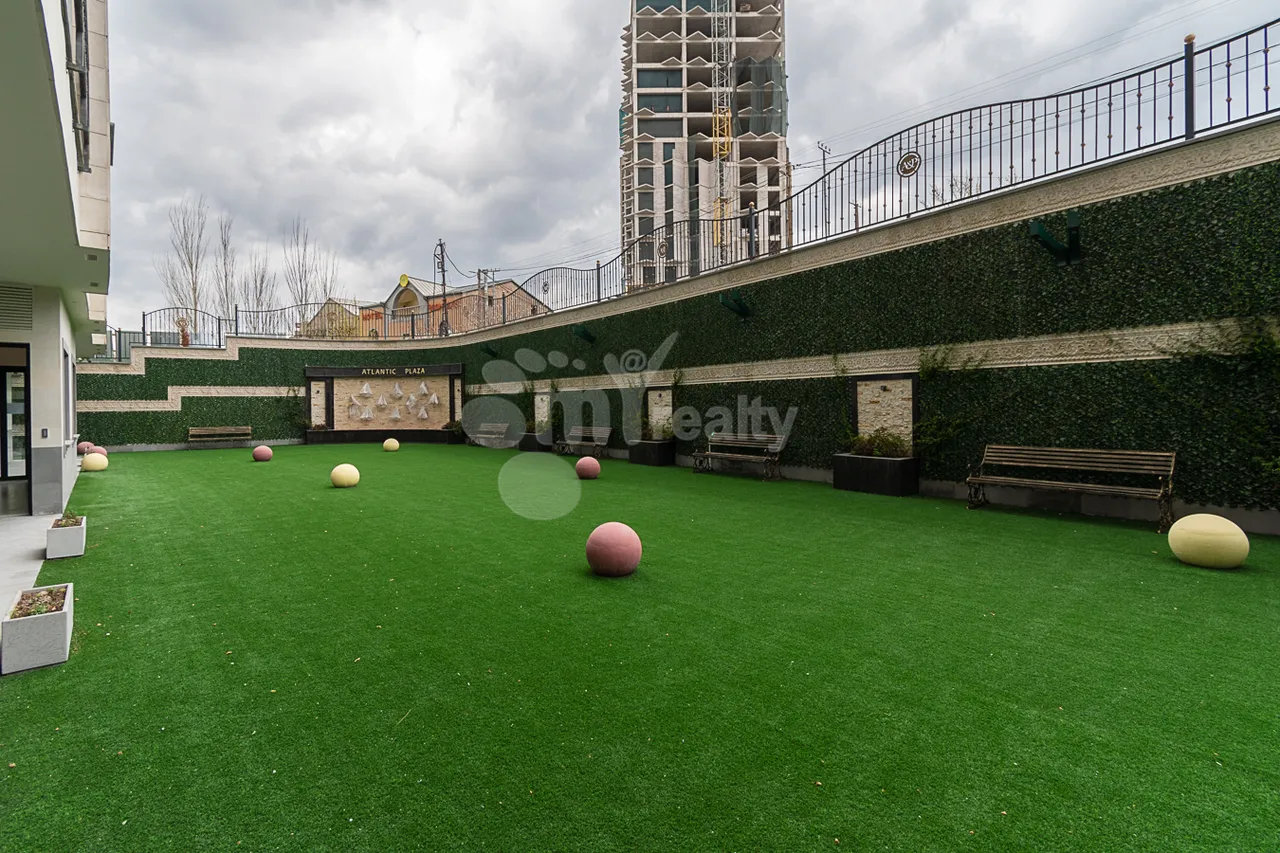 3 սենյականոց բնակարան  Միկոյան փող, Դավթաշեն Երևան, 160145