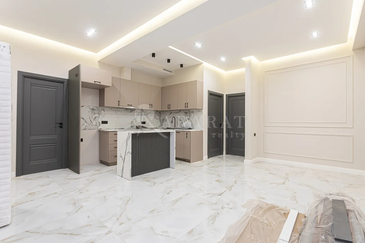 Купить 3 комнатную квартиру Аршакуняц пр, Центр Ереван, 158814