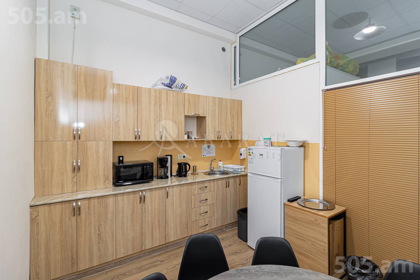 Commercial for rent خیابان آرام, مرکز شهر ایروان, 153467