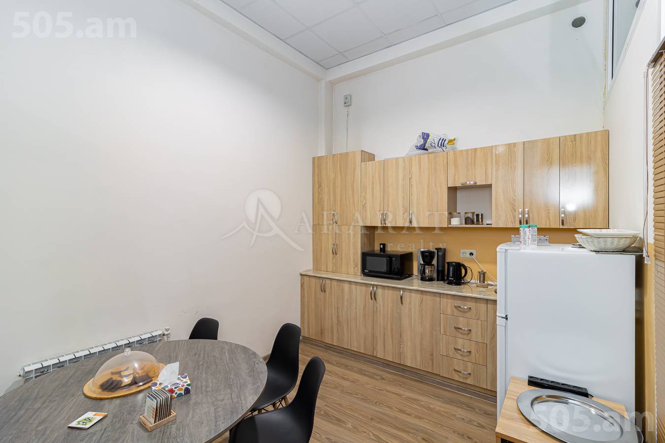 Commercial for rent خیابان آرام, مرکز شهر ایروان, 153467