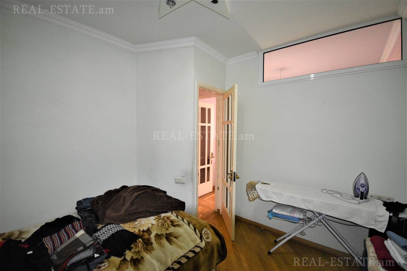 3 սենյականոց բնակարան  Սայաթ-Նովայի պող, Կենտրոն Երևան, 117966