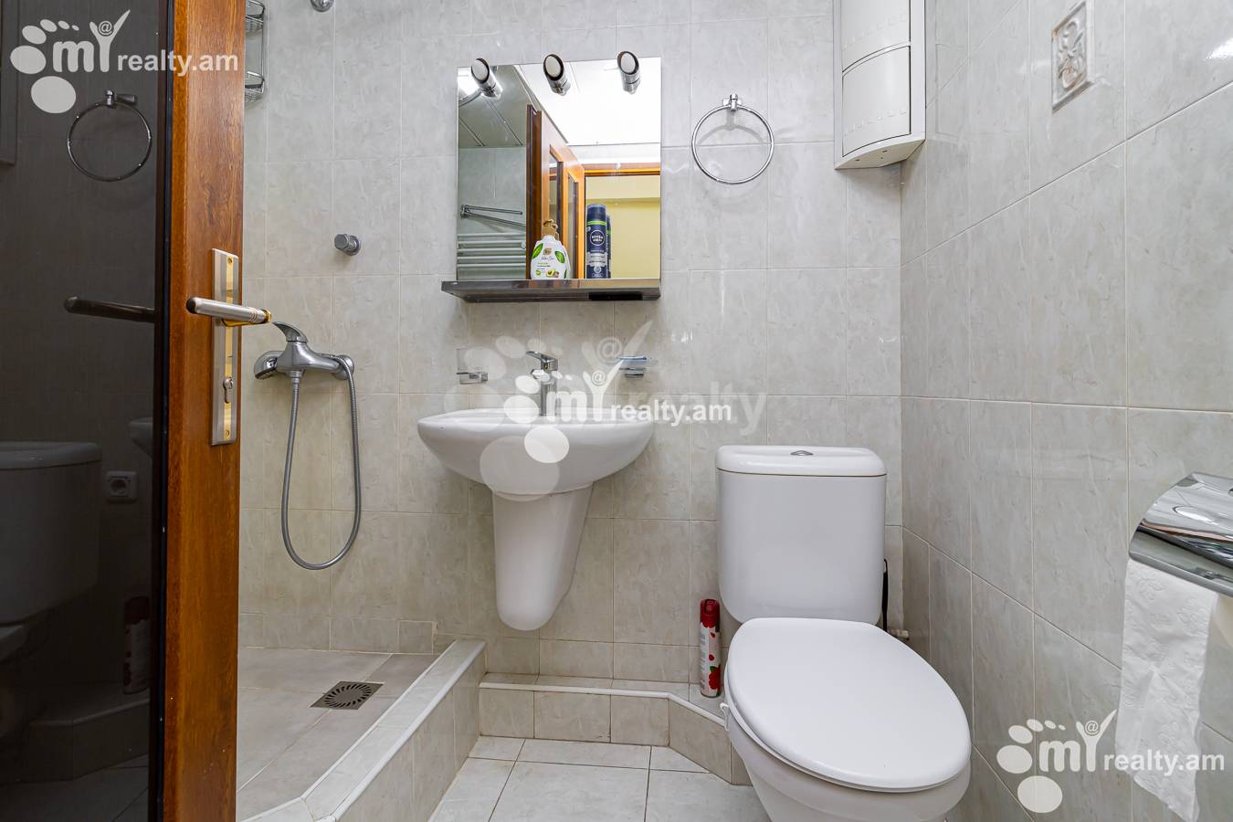 1 bedroom apartment for sale خیابان کوقباتسی, مرکز شهر ایروان, 155074