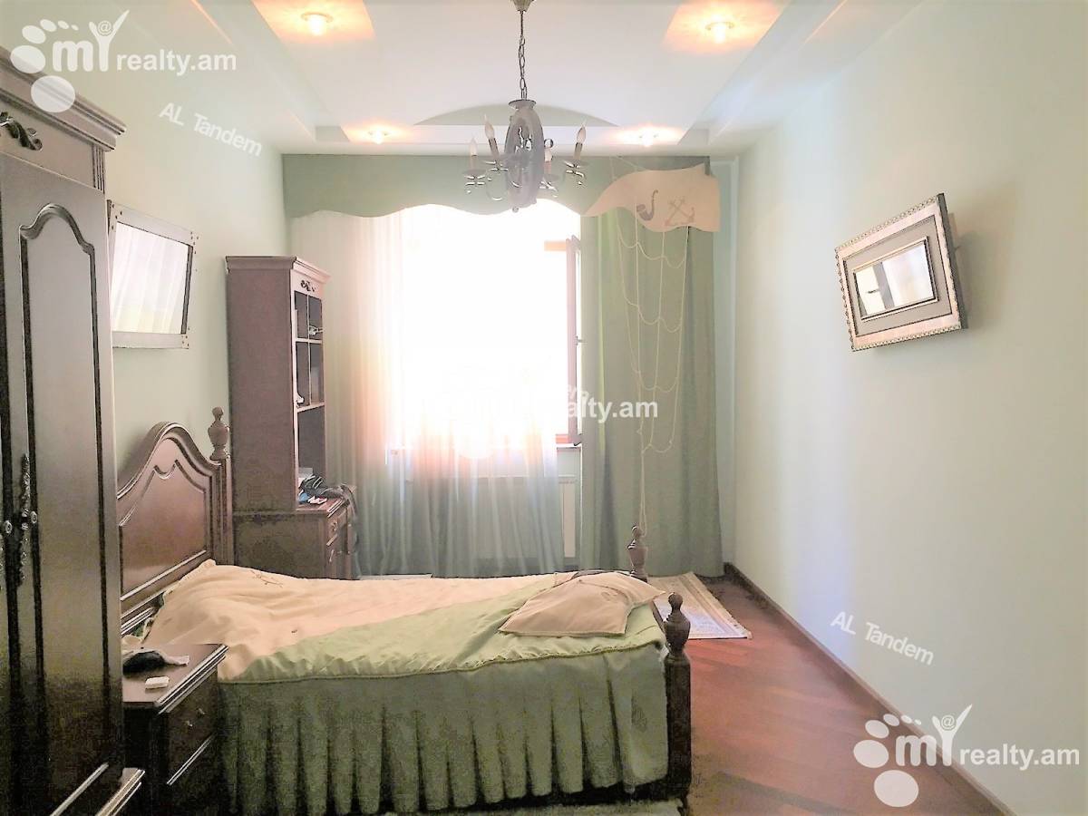 4 bedroom apartment for sale Azatutyan Ave, Arabkir Yerevan, 124007