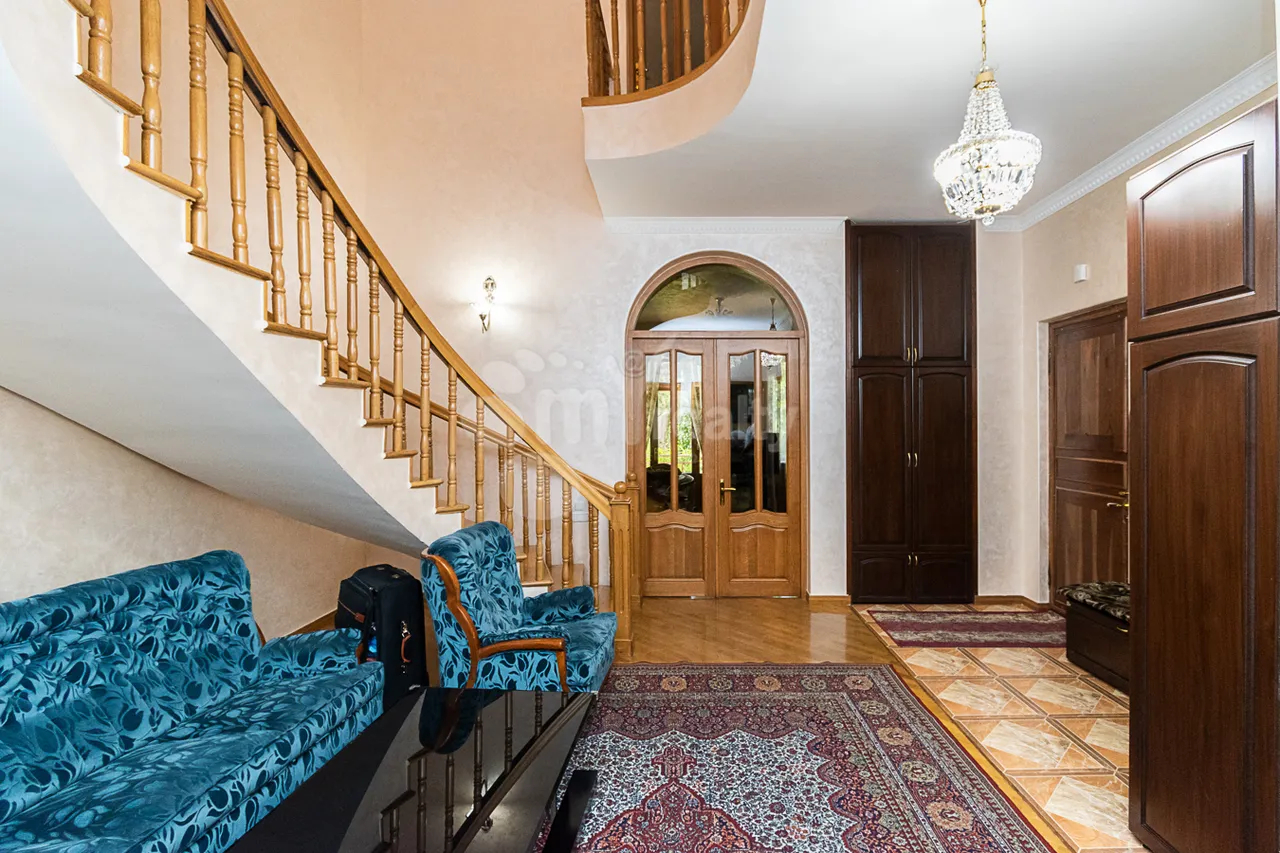5 bedroom apartment for sale خیابان نعلبندیان, مرکز شهر ایروان, 160686