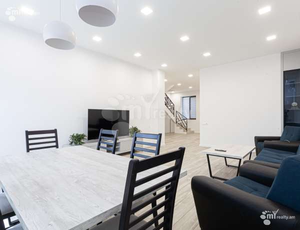 arandznatun-vacharq-Yerevan-Avan