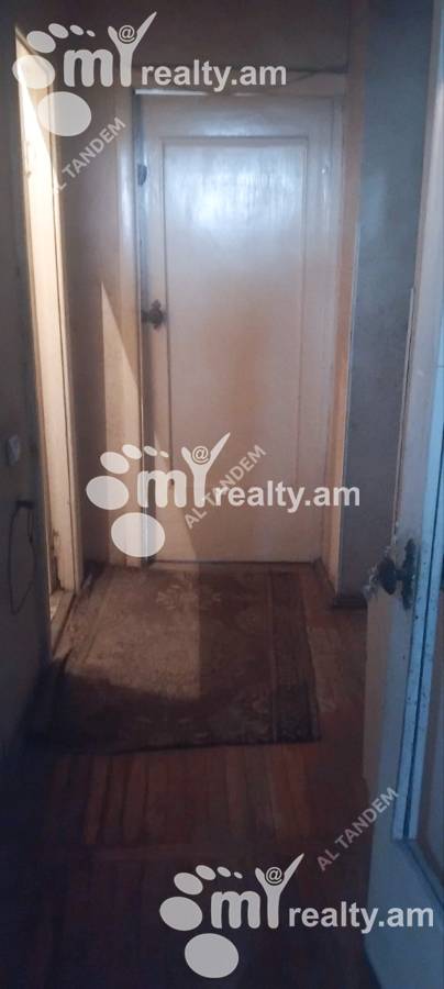 Купить 2 комнатную квартиру Кохбаци ул, Центр Ереван, 155045