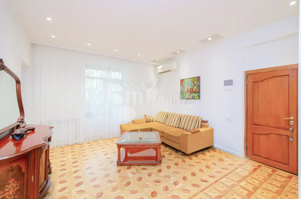 3-bedroom/apartment-for-rent/Mashtots+Ave/Center/Yerevan