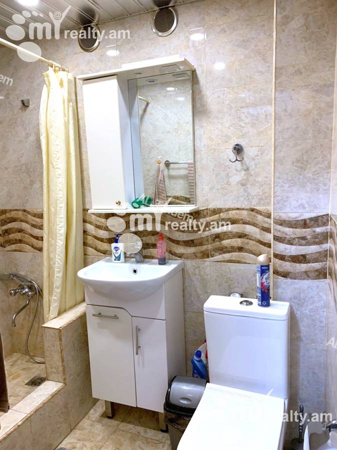 Снять 2 комнатную квартиру Бузанд ул, Центр Ереван, 136252