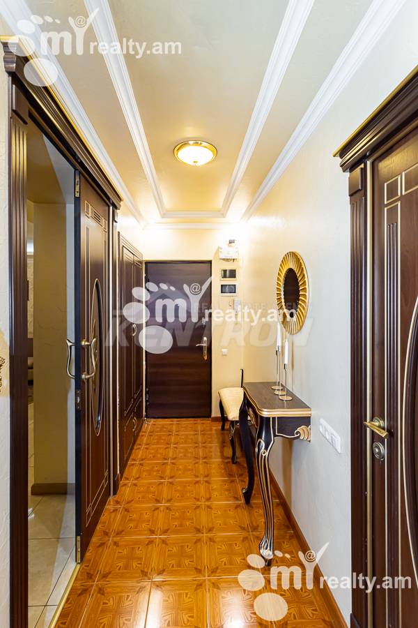 Купить 5 комнатную квартиру Г.Кочар ул, Арабкир Ереван, 154320