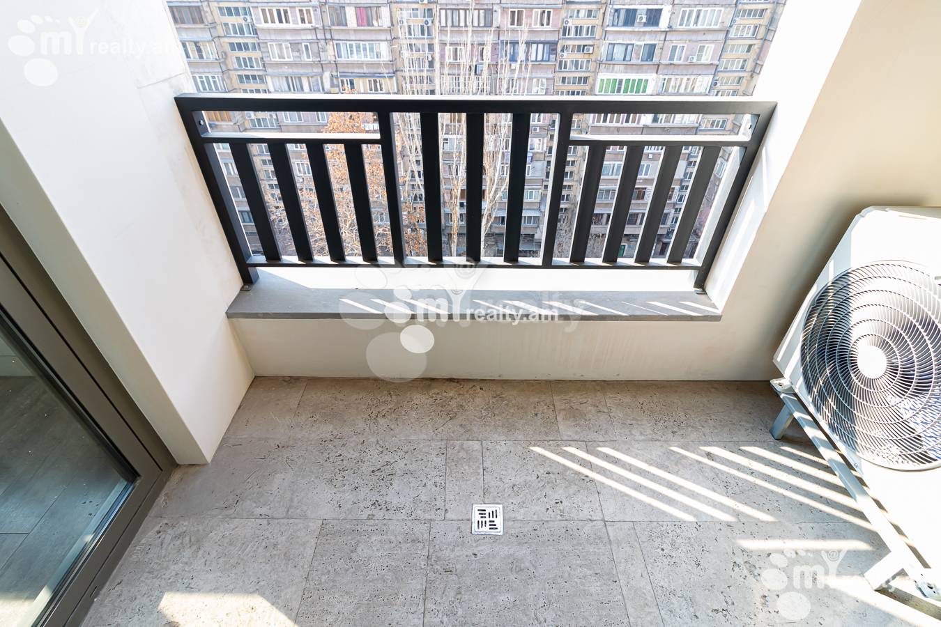 3 սենյականոց բնակարան  Բուզանդի փող, Կենտրոն Երևան, 154552