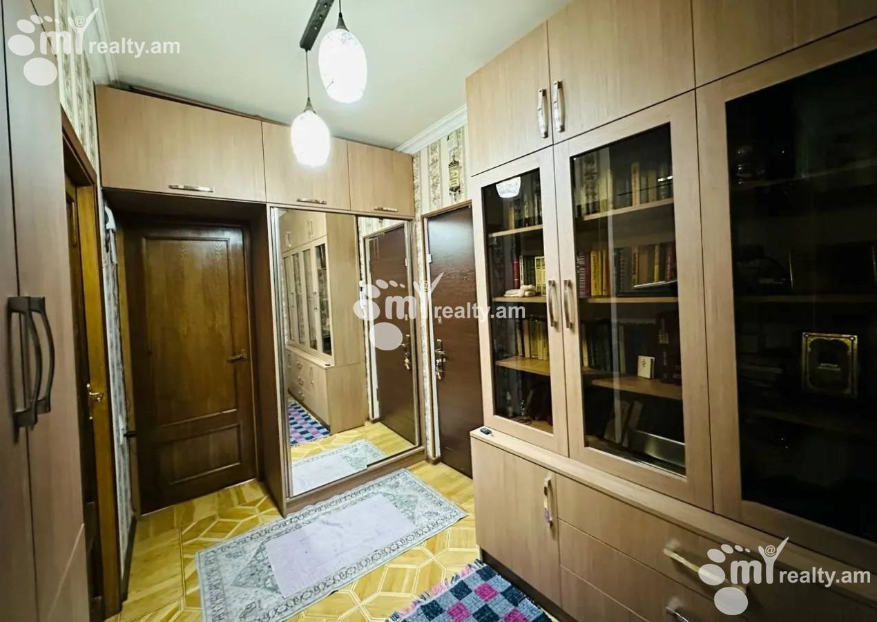 3 սենյականոց բնակարան  Կոմիտասի պող, Արաբկիր Երևան, 157044