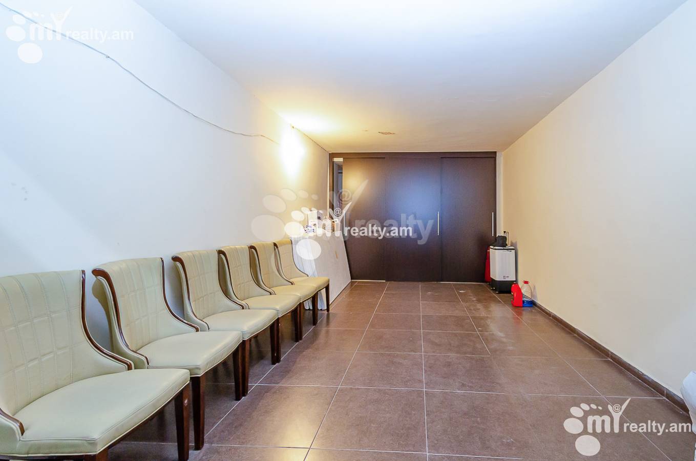 3 bedroom apartment for sale Antarayin St, Center Yerevan, 157083