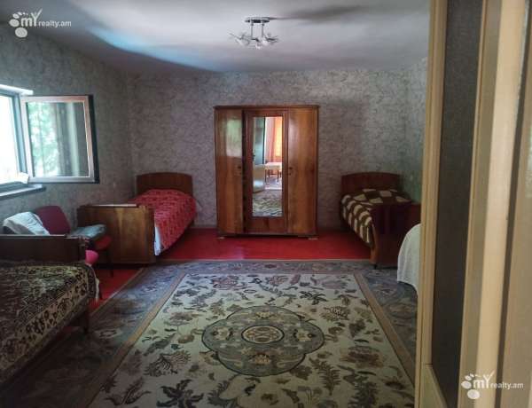 arandznatun-vacharq-Aragatsotn-Byurakan