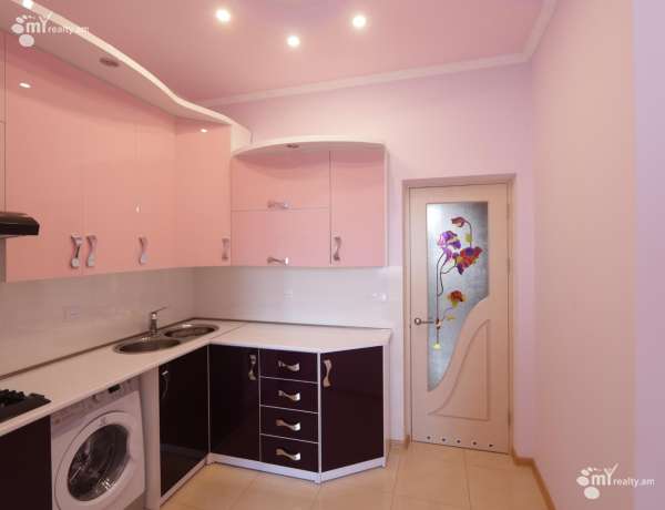 3-senyakanoc-bnakaran-vacharq-Yerevan-Arabkir