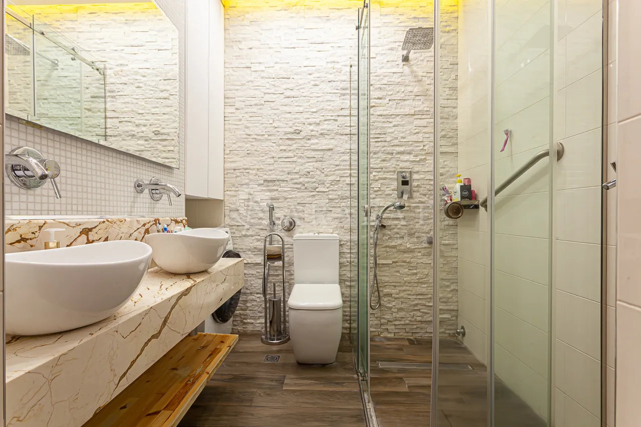 3 bedroom apartment for sale Mashtots Ave, Center Yerevan, 157545