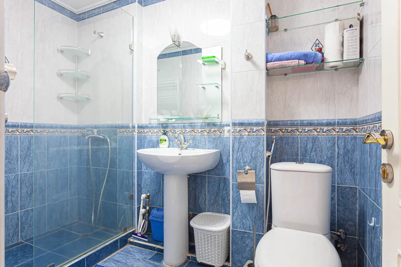 3 bedroom apartment for rent Mashtots Ave, Center Yerevan, 159963