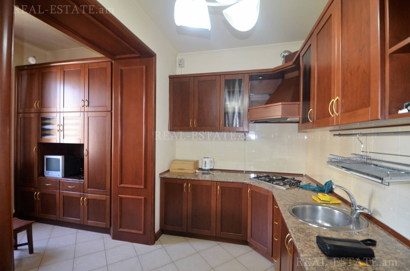 2 սենյականոց բնակարան վարձով Աբովյան փող, Կենտրոն Երևան, 113074