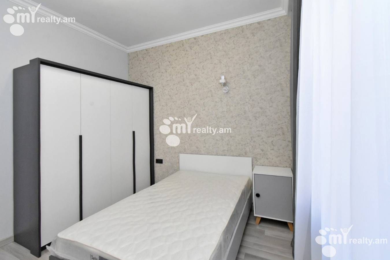 4 bedroom apartment for sale خیابان لِنینگراندیان, آچاپنیاک ایروان, 154815