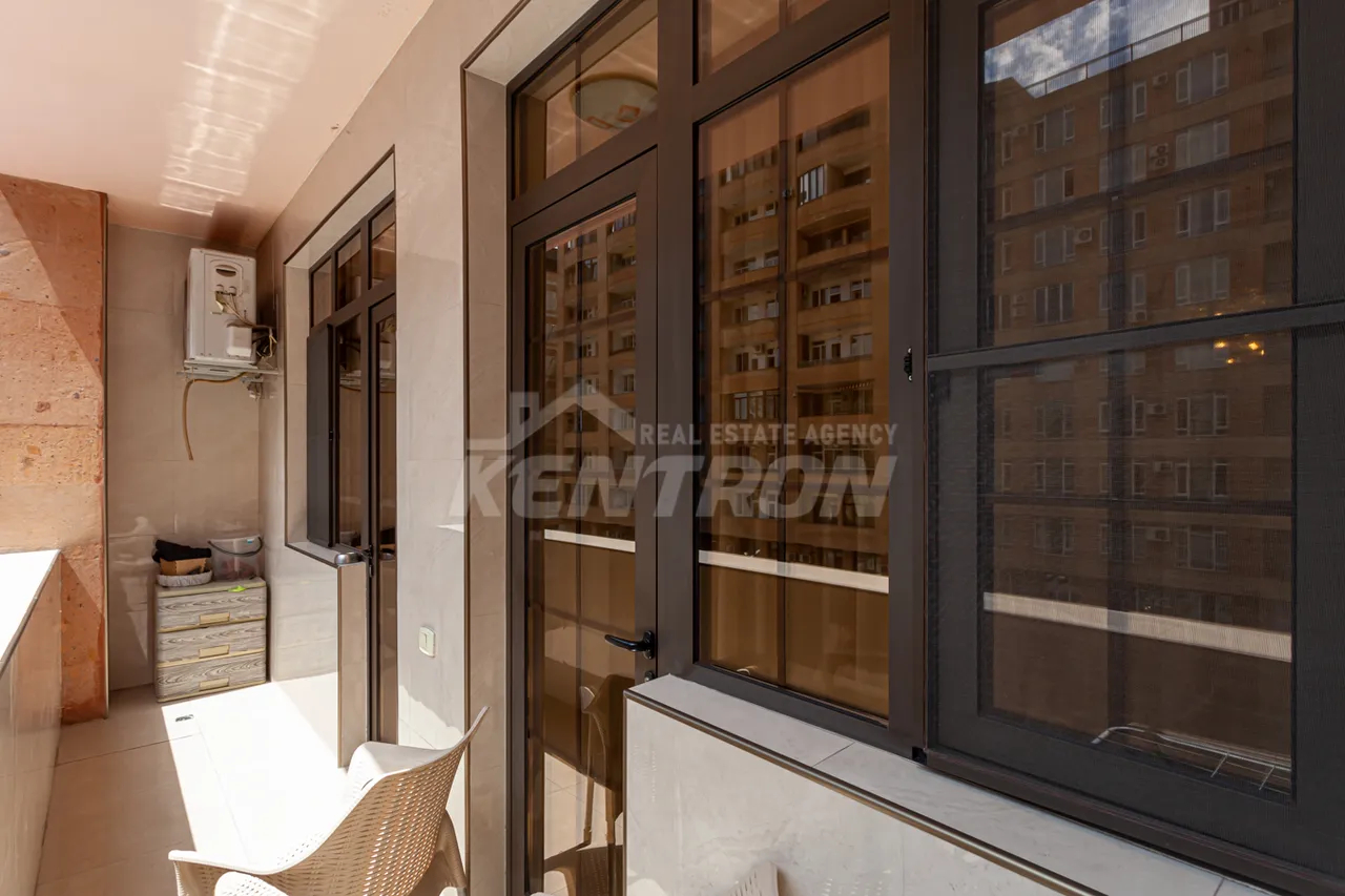 3 bedroom apartment for rent rue d'Abovyan, Center Yerevan, 158977