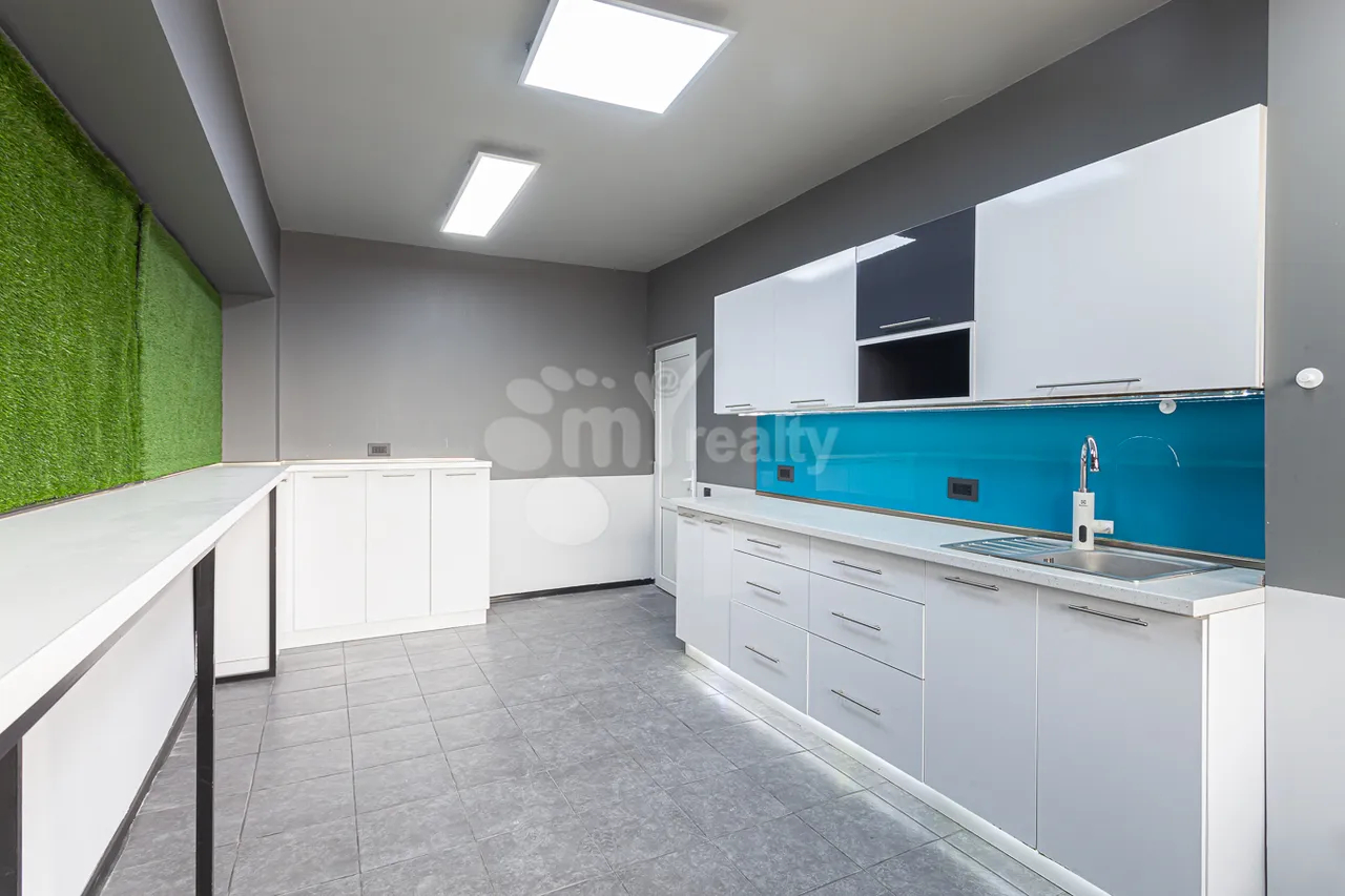 Commercial property for rent Hr.Kochar St, Arabkir Yerevan, 160951