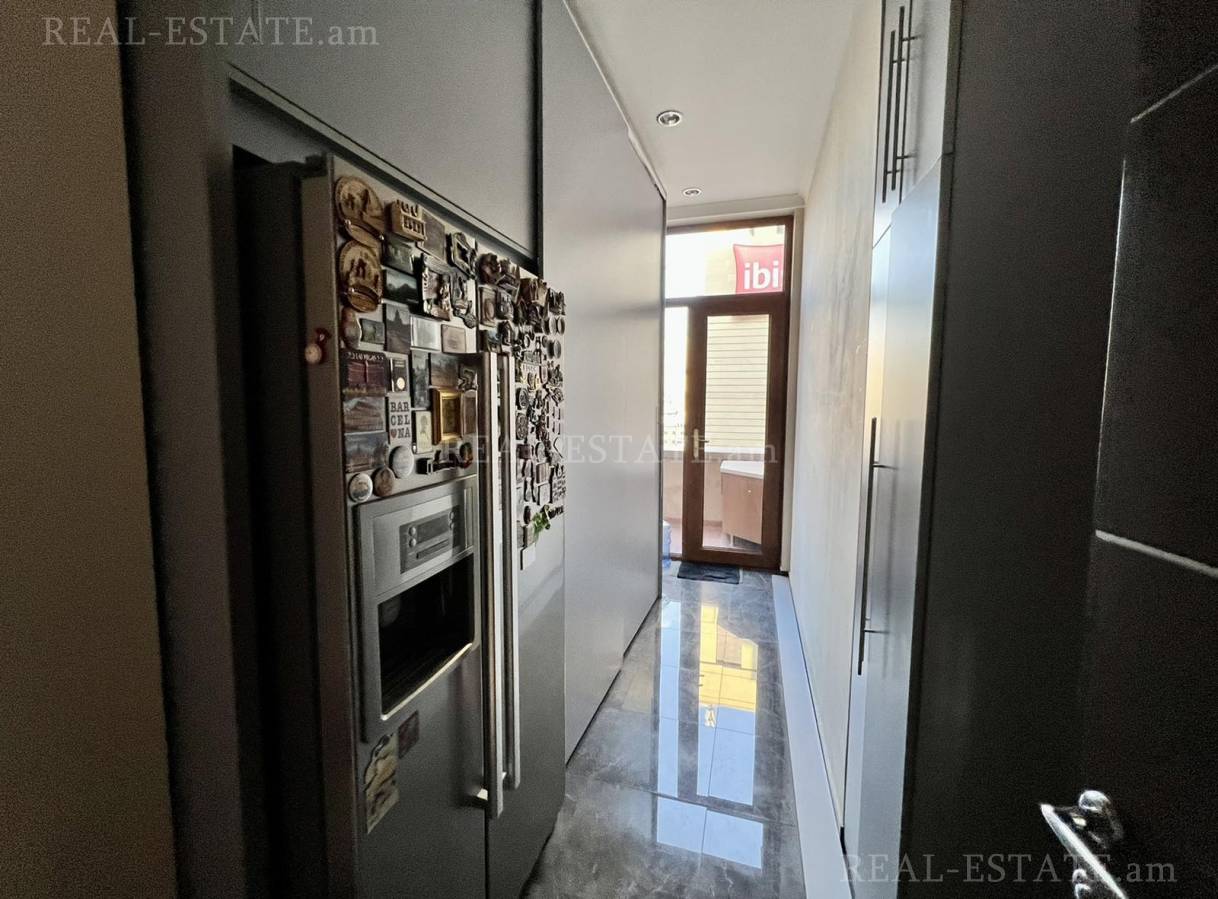 4 bedroom apartment for sale Northern (Hyusisayin)  Ave, Center Yerevan, 119236