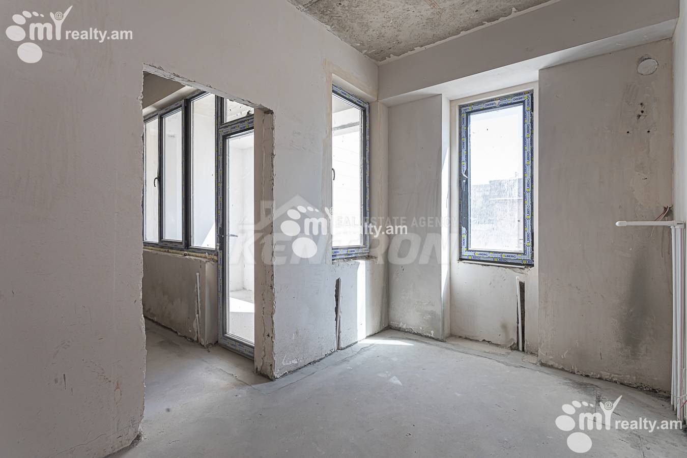 4 bedroom apartment for sale خیابان گِریبودوف, عربگیر ایروان, 156739