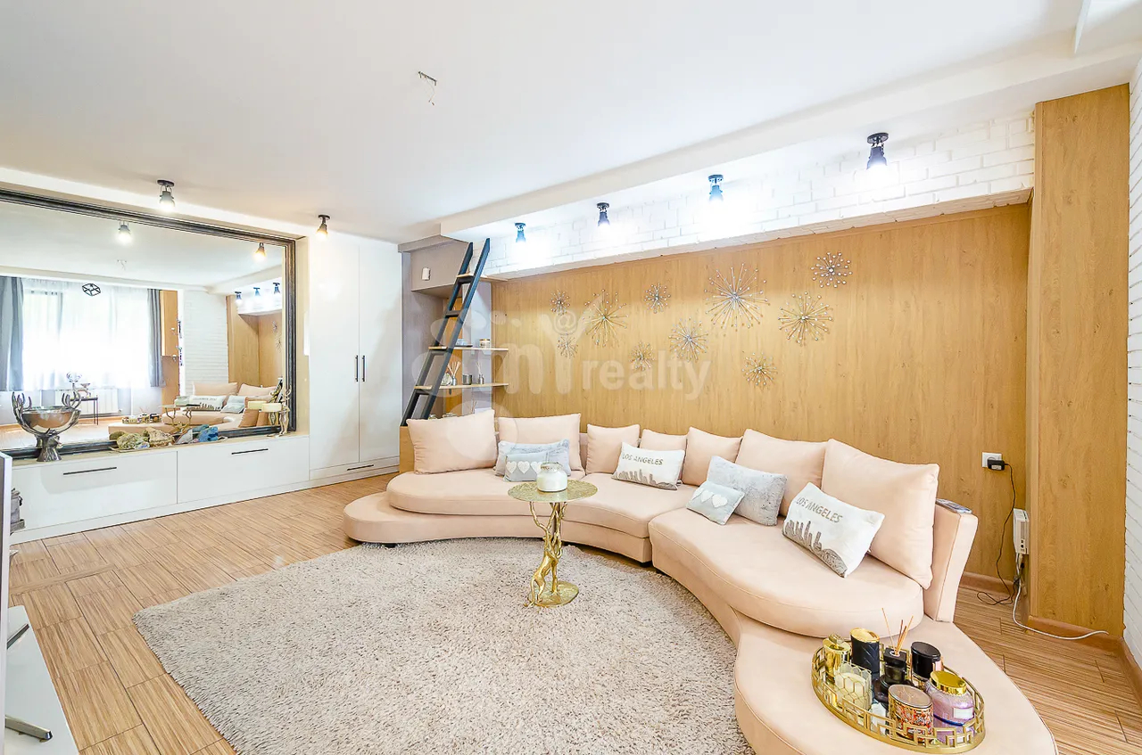 Снять 2 комнатную квартиру Бузанд ул, Центр Ереван, 158906