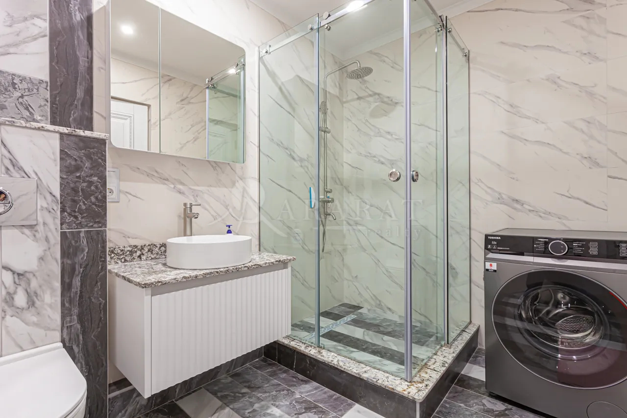 3 սենյականոց բնակարան վարձով Պարոնյան փող, Կենտրոն Երևան, 158968