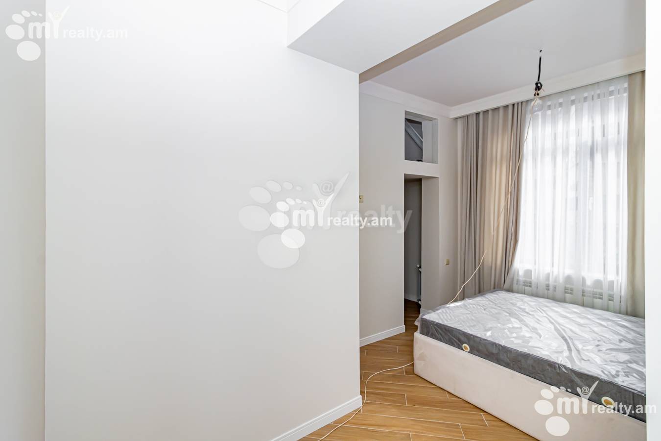 3 bedroom apartment for sale Paronyan St, Center Yerevan, 149046