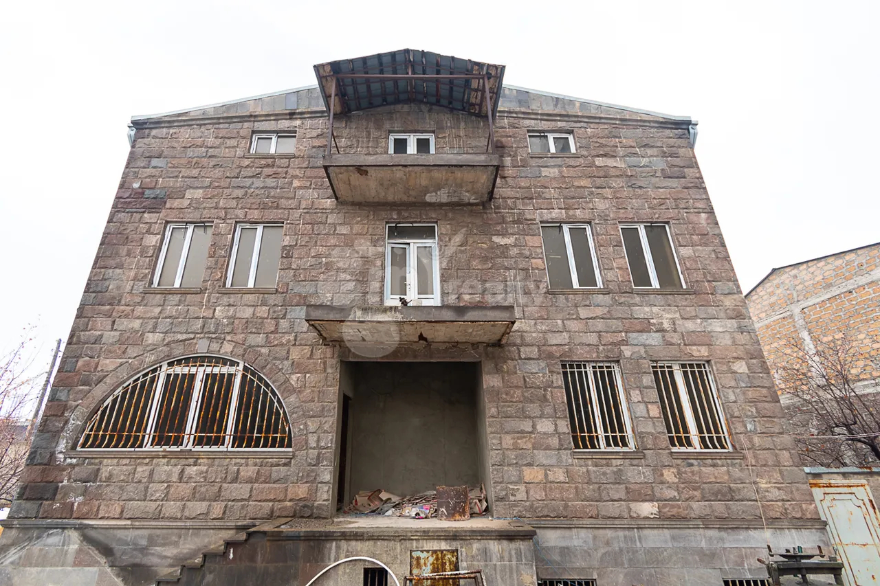 House for sale Erebuni St, Erébouni Yerevan, 159292