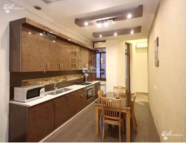 3-senyakanoc-bnakaran-vacharq-Yerevan-Center