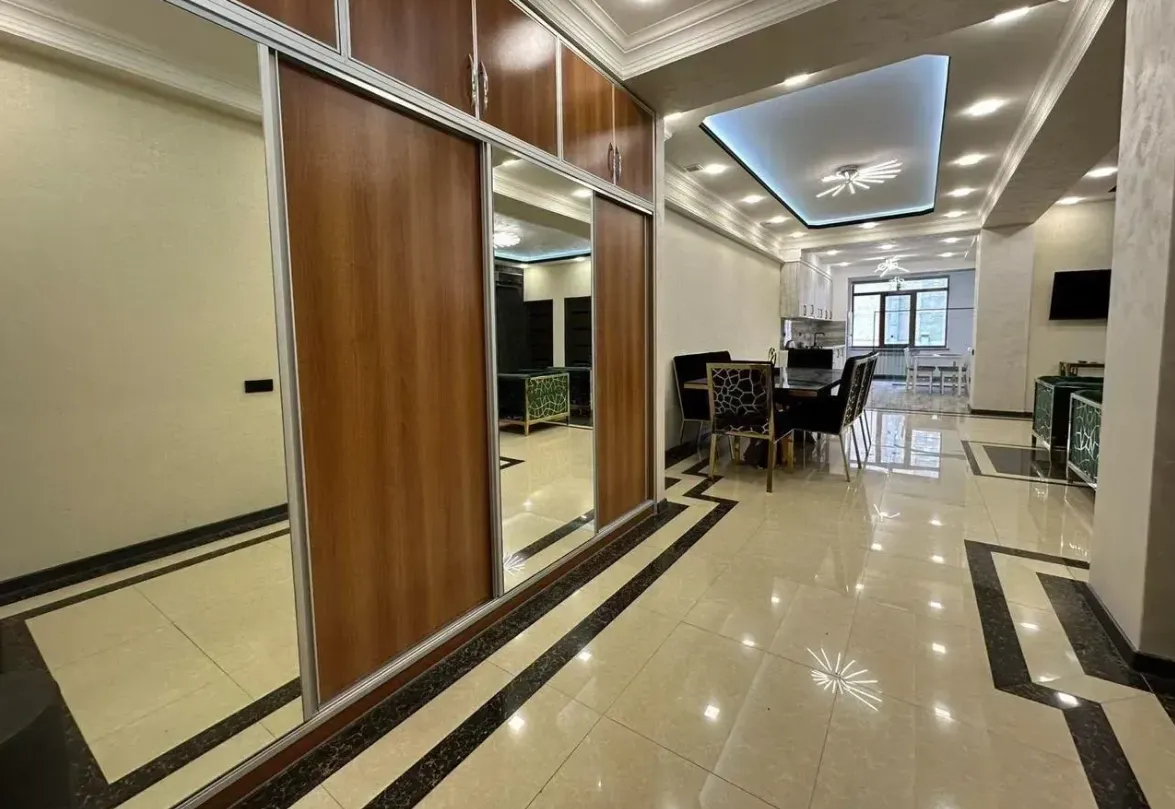 3 bedroom apartment for rent Yekmalyan St, Center Yerevan, 161572