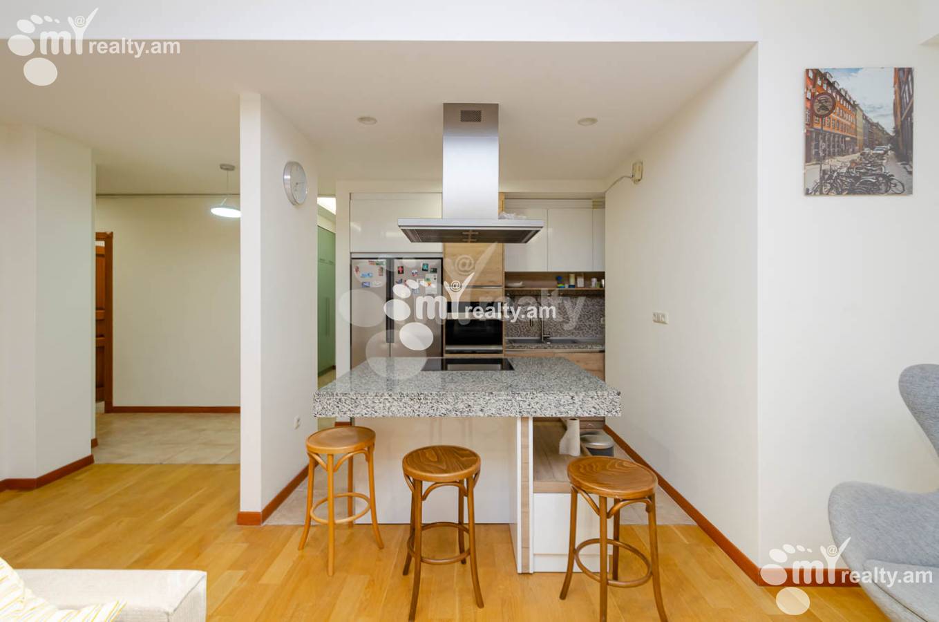 3 bedroom apartment for rent خیابان آنتارایین, مرکز شهر ایروان, 140593