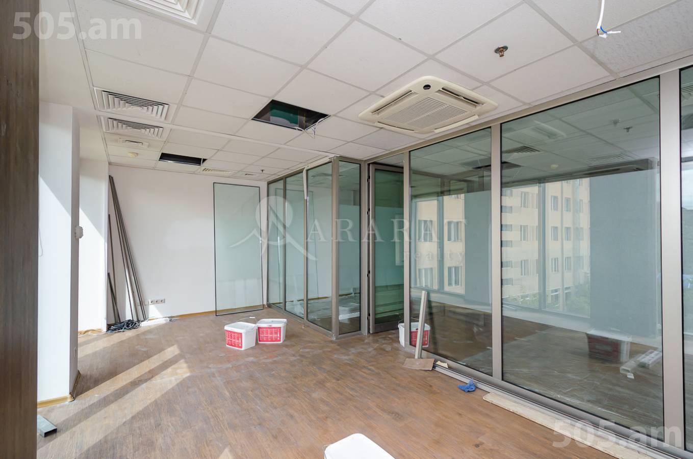 Снять коммерческoе помещение Г.Лусаворич ул, Центр Ереван, 153218