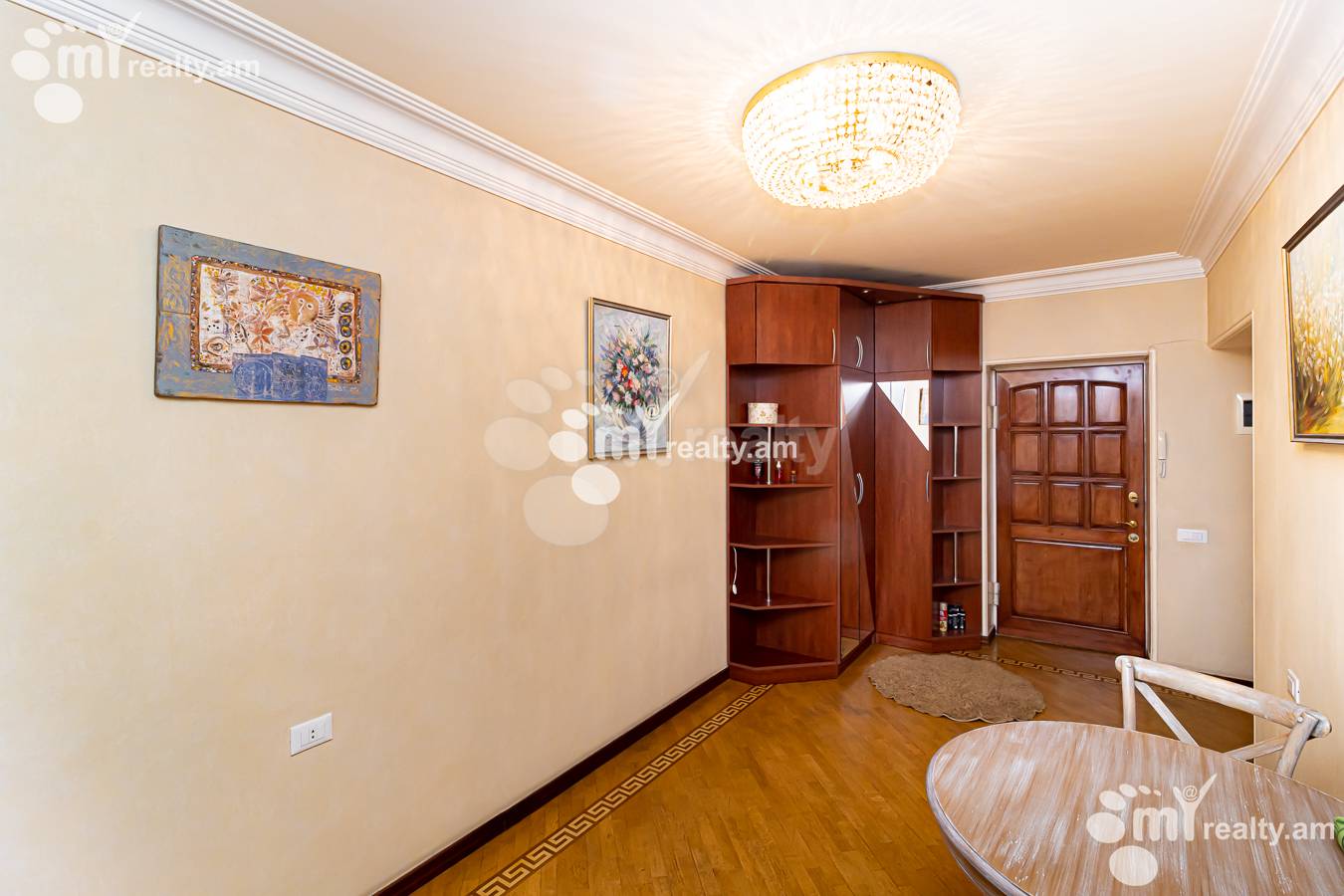 Купить 3 комнатную квартиру Орбели Ехбайрнери ул, Арабкир Ереван, 153788