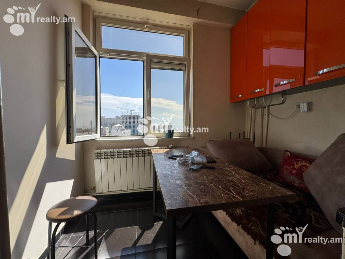 2 սենյականոց բնակարան  Լեփսիուսի   փող, Քանաքեռ-Զեյթուն Երևան, 160096