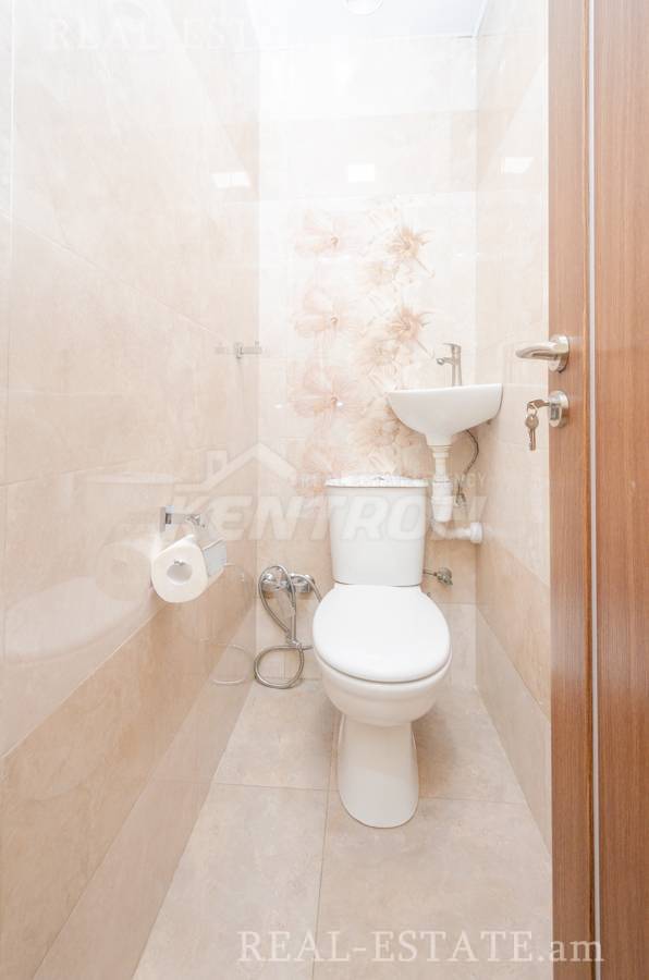 Купить 3 комнатную квартиру Н. Зарян стр, Арабкир Ереван, 143417