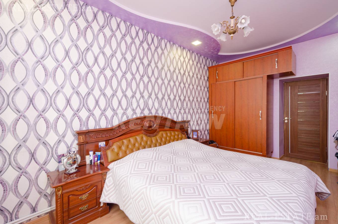 Купить 3 комнатную квартиру Н. Зарян стр, Арабкир Ереван, 143417