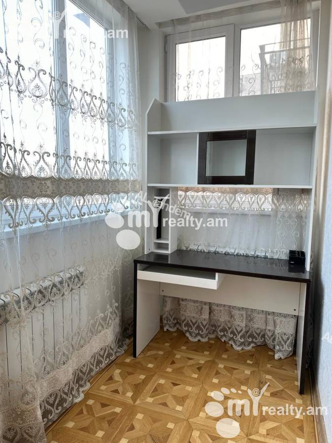 3 bedroom apartment for sale Mashtots Ave, Center Yerevan, 122464